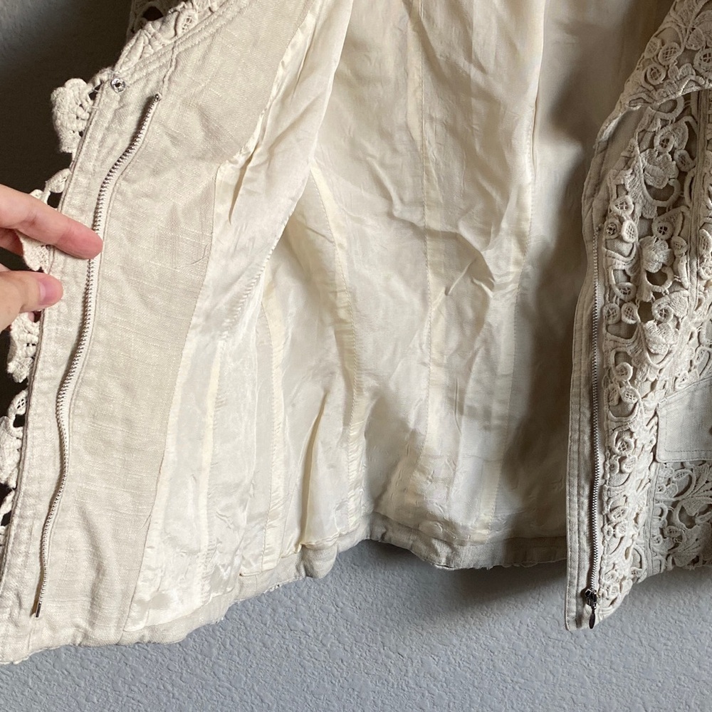 Women’s Kay Unger Cream Lace Blazer - Picture 15 of 16